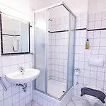 Haus Silko - In Lage - 3 Min Zum Direkt Am Kurpark Apartment Rostock