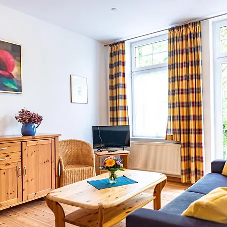 Haus Silko - In Lage - 3 Min Zum Direkt Am Kurpark Apartment Rostock